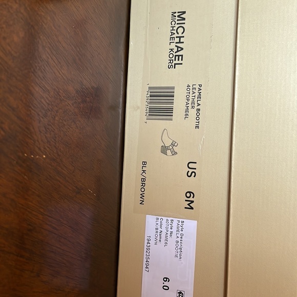 Michael Kors Pamela bootie - Picture 4 of 4